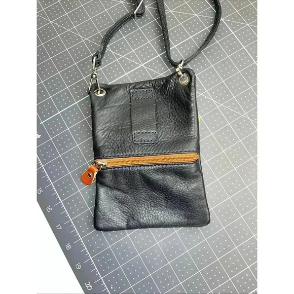 Red Gold Green Rasta Crossbody Bag with Multi-Zipper Design - Picture 4 of 8